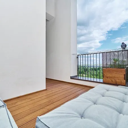 Architects Avenue By Renters *